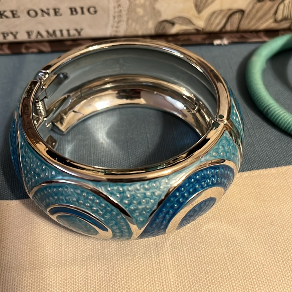 Shades of blue green bracelet lot, 9 pieces total - Picture 6 of 11